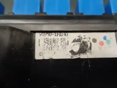 Second-hand car spare part fuse box unit for kia cee´d 1.6 crdi cat oem iam references 919501h030  