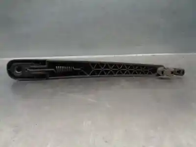 Second-hand car spare part rear windshield wiper arm for kia cee´d 1.6 crdi cat oem iam references 988111h000  