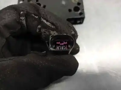 Second-hand car spare part bonnet lock for skoda superb combi (3v5) 2.0 tdi oem iam references 3v0823509b  