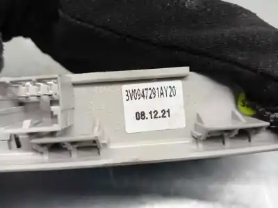 Автозапчасти б/у внутренний свет за skoda superb combi (3v5) 2.0 tdi ссылки oem iam 3v0947291ay20  