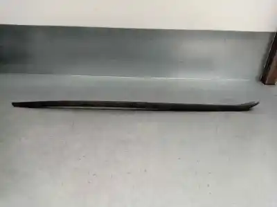 Peça sobressalente para automóvel em segunda mão molduras frontais por volkswagen passat b8 variant (3g5, cb5) 2.0 tdi referências oem iam 3g0854328