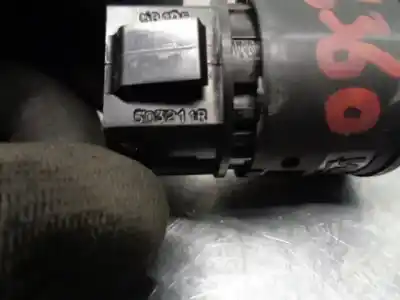 Second-hand car spare part start/stop button for renault clio iv 0.9 oem iam references 503211r  