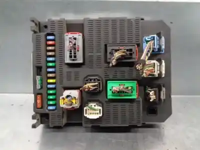 Peça sobressalente para automóvel em segunda mão caixa de fusíveis e relés por citroen c3 1.4 referências oem iam 9659285680