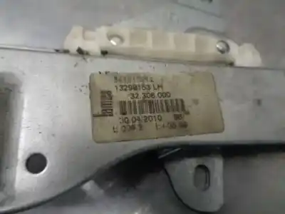 Автозапчастина б/у регулятор вікна передній лівий для opel corsa e (x15) 1.3 cdti (08 68) посилання на oem iam 13298153  