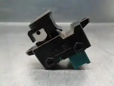 Peça sobressalente para automóvel em segunda mão botão / interruptor elevador vidro traseiro direito por hyundai i10 1.0 cat referências oem iam 90121b4000  299122842