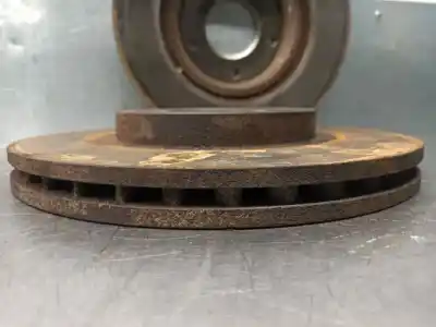 Peça sobressalente para automóvel em segunda mão disco de travão dianteiro por jeep compass 2.0 crd cat referências oem iam 5105514aa  