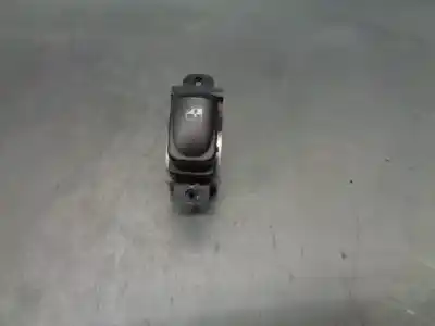 Pezzo di ricambio per auto di seconda mano comandi alzacristalli posteriore sinistro per hyundai accent iii (mc) 1.6 gls riferimenti oem iam 202005491
