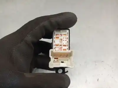 Автозапчасти б/у выключатель переднего правого окна за subaru legacy berl. b13 (bl) 2.0 d classic ссылки oem iam 83071fg100  