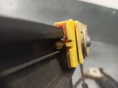 Автозапчасти б/у регулятор стекла переднего правого за audi a6 avant (4b5) 1.8 20v turbo ссылки oem iam 4b0837398c  