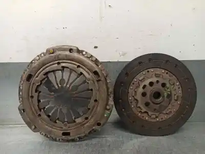 Peça sobressalente para automóvel em segunda mão KIT DE EMBREAGEM por VOLKSWAGEN GOLF IV BERLINA (1J1)  Referências OEM IAM 038198141PX  123035310