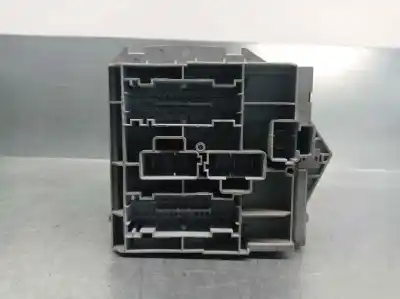 Second-hand car spare part fuse box unit for lancia ypsilon (101) 1.4 16v oro (10.2006->) oem iam references 51724661  