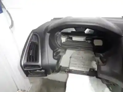 Peça sobressalente para automóvel em segunda mão tablier por ford focus iii 1.6 tdci referências oem iam 1851699  
