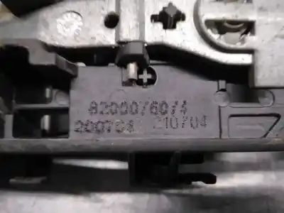 Автозапчастина б/у зовнішня ручка передня прав для renault megane ii sedán (lm0/1_) 1.9 dci (lm0g lm1g lm2c) посилання на oem iam 8200076074  