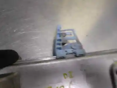 Second-hand car spare part driver left window regulator for opel corsa d (s07) 1.4 (l08 l68) oem iam references 13314156  