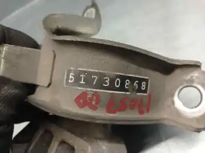 Pezzo di ricambio per auto di seconda mano supporto motore destro per ford ka (ru8) 1.3 tdci riferimenti oem iam 51730868  