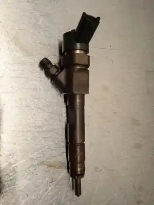Second-hand car spare part injector for renault megane ii sedán (lm0/1_) 1.9 dci (lm0g lm1g lm2c) oem iam references 8200100272