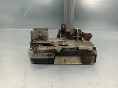 Peça sobressalente para automóvel em segunda mão fechadura da porta dianteira direita por peugeot 806 2.0 hdi referências oem iam 9136j7