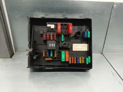 Peça sobressalente para automóvel em segunda mão caixa de fusíveis e relés por volkswagen golf v plus (1kp) 1.9 referências oem iam 493206020