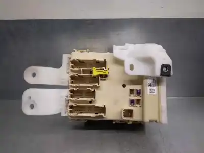İkinci el araba yedek parçası RÖLE/SIGORTA KUTUSU için TOYOTA AURIS (_E18_)  OEM IAM referansları 63583367  8273012X80A
