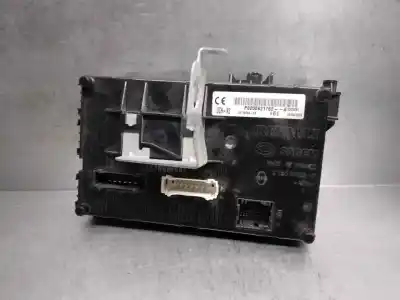 Pezzo di ricambio per auto di seconda mano modulo comfort per renault clio ii fase ii (b/cb0) 1.5 dci diesel riferimenti oem iam 8200621762  28118084