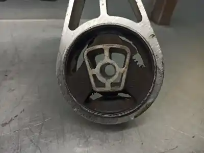 Second-hand car spare part rear engine support for opel karl 1.0 12v oem iam references 45620226  