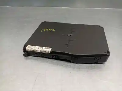 Second-hand car spare part fuse box unit for renault megane ii sedán (lm0/1_) 1.6 16v (lm1r lm0c) oem iam references 8200306434  s118400150f