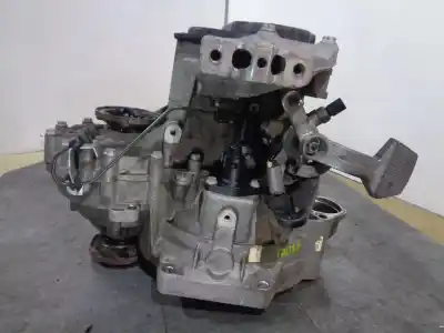 Second-hand car spare part gearbox for volkswagen golf vi (5k1) 2.0 tdi oem iam references lll 144281 lll26108