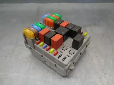 İkinci el araba yedek parçası röle/sigorta kutusu için fiat linea (323_, 110_) 1.3 d multijet (323axb11, 323axb1a) oem iam referansları 51904542