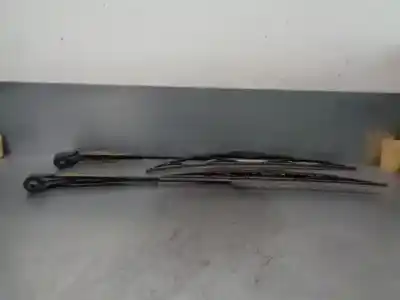 Second-hand car spare part front right windshield wiper arm for renault megane i berlina hatchback (ba0) 1.9 dti diesel cat 98 cv / 72 kw oem iam references 7701040768  7701040770