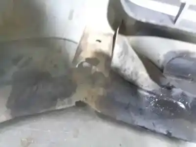 Pezzo di ricambio per auto di seconda mano paraurti anteriore per nissan vanette cargo 2.3 diesel riferimenti oem iam 620227c000  