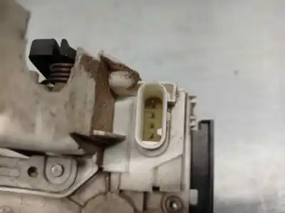 Second-hand car spare part left front door lock for dodge avenger se oem iam references p04589421ae  