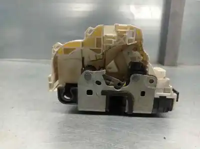 Second-hand car spare part front right door lock for dodge avenger se oem iam references 4589426aa  