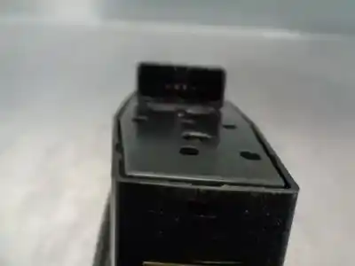 Second-hand car spare part left front power window switch for kia shuma ii 1.6 ls 4 berlina oem iam references 0k2n466350a  