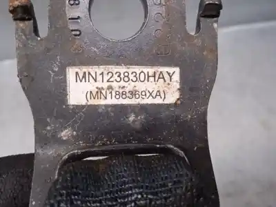 Автозапчасти б/у крюк для пояса за mitsubishi l 200 (ka0/kb0) 2.5 di-d cat ссылки oem iam mn123830hay  