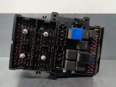 Peça sobressalente para automóvel em segunda mão caixa de fusíveis e relés por chrysler voyager (gs) 3.8 le awd referências oem iam p04707996af