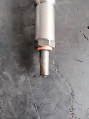 Pezzo di ricambio per auto di seconda mano iniettore per volkswagen polo v (6r1, 6c1) 1.6 tdi riferimenti oem iam 03l130277b  
