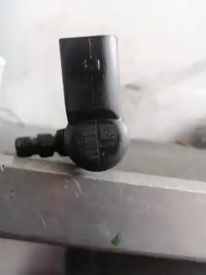 Pezzo di ricambio per auto di seconda mano iniettore per volkswagen polo v (6r1, 6c1) 1.6 tdi riferimenti oem iam 03l130277b  