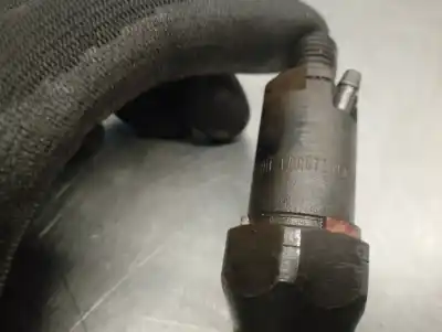 Pièce détachée automobile d'occasion injecteur pour renault kangoo (f/kc0) 1.9 diesel 64 cv / 47 kw références oem iam   lcr6735406h