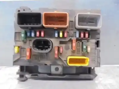 Pièce détachée automobile d'occasion boîtes à fusibles pour citroen c4 grand picasso i (ua_) 1.6 hdi références oem iam 9664055680  