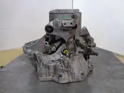 Second-hand car spare part gearbox for peugeot 308 sw ii (lc_, lj_, lr_, lx_, l4_) 1.2 thp 130 oem iam references 20ca52 1609666380 3030846 Second-hand car spare part gearbox for peugeot 308 sw ii (lc_, lj_, lr_, lx_, l4_) 1.2 thp 130 oem iam references 20ca52 1609666380 3030846