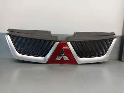 Автозапчасти б/у передняя решетка за mitsubishi outlander (cw0) 2.0 di-d cat ссылки oem iam 7450a037zz