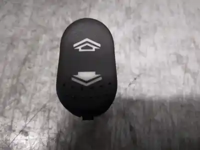 Pièce détachée automobile d'occasion COMMANDE DE LÈVE VITRE AVANT DROIT pour FORD FOCUS BERLINA (CAK)  Références OEM IAM 98AB14529DC  