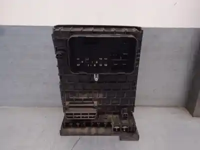 Автозапчасти б/у блок реле/предохранителей за volkswagen passat variant (3c5) 2.0 tdi dpf ссылки oem iam 3c0937125  63592777