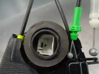 Автозапчастина б/у замок дверей заднього лівого для toyota yaris (ksp9/scp9/nlp9) 1.3 cat посилання на oem iam 690600d060  