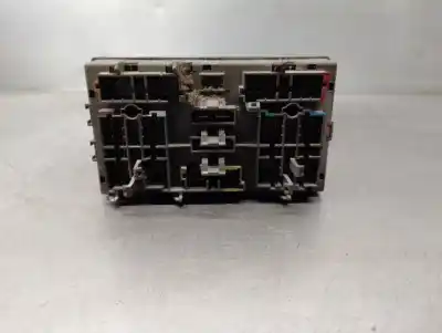 Second-hand car spare part fuse box unit for citroen jumpy 2.0 hdi sx familiar (5/6 asientos) oem iam references 9631527980  