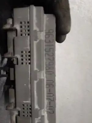 Second-hand car spare part fuse box unit for citroen jumpy 2.0 hdi sx familiar (5/6 asientos) oem iam references 9631527980  