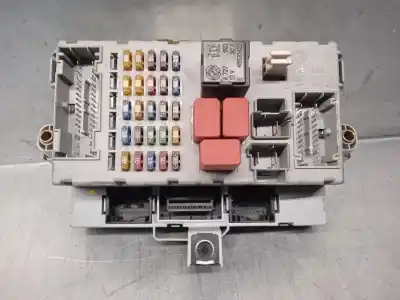 Second-hand car spare part fuse box unit for fiat idea (135) (2004->) 1.3 jtd oem iam references 51732916