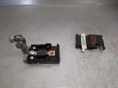 Second-hand car spare part fuse box unit for land rover range rover sport 2.7 td v6 cat oem iam references 301047600