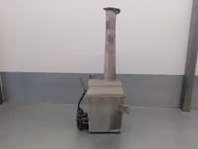 Pièce détachée automobile d'occasion RÉSERVOIR DE LAVE-GLACE pour HYUNDAI SANTA FE (SM)  Références OEM IAM 9861026000  9861026100