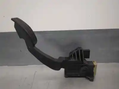 Second-hand car spare part accelerator pedal for opel corsa d (s07) 1.3 cdti (l08 l68) oem iam references 13305804  